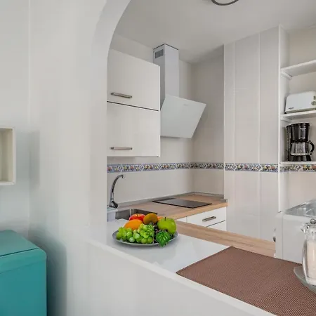 Downtown Cozy In Boliches By Costarentals - Ref 180 Apartment