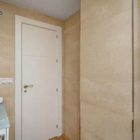Apartment Downtown Cozy In Boliches By Costarentals - Ref 180 *